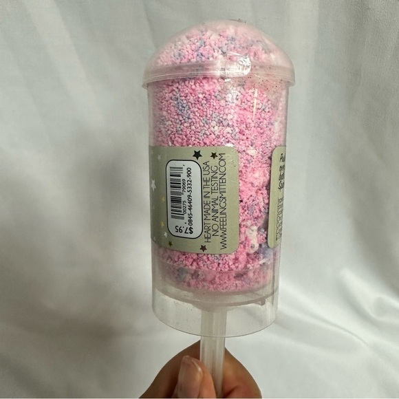 Nwt Feeling Smitten Rainbow Magic Push Up Bath Confetti - Picture 3 of 4